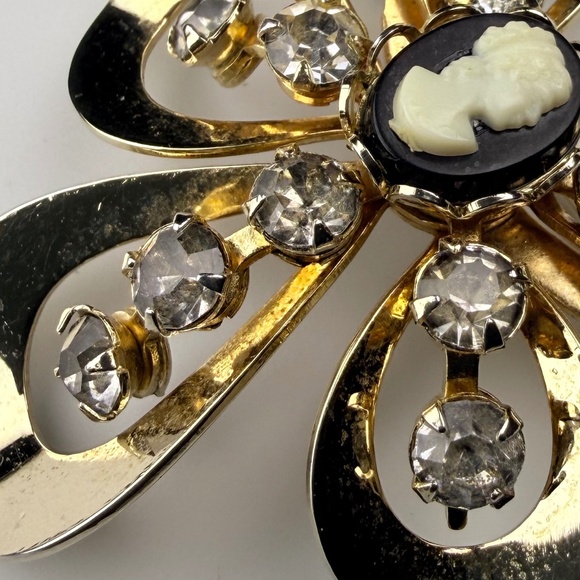 Black Cameo Brooch - Picture 6 of 9